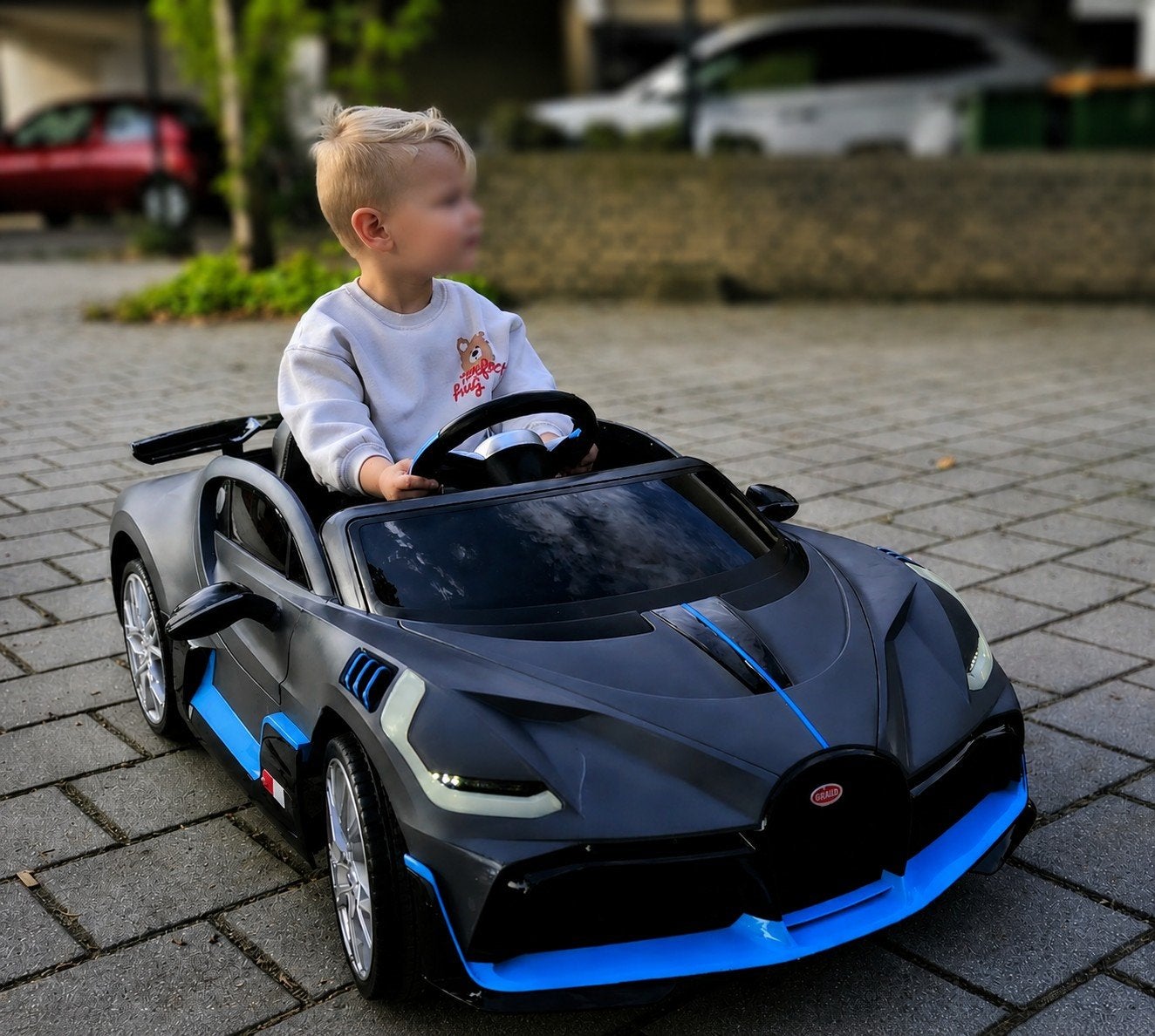 BUGATTI elektrische Kinderauto Nw Accu* 12v Accuauto, Ophalen, Zo goed als nieuw, Afstandsbediening