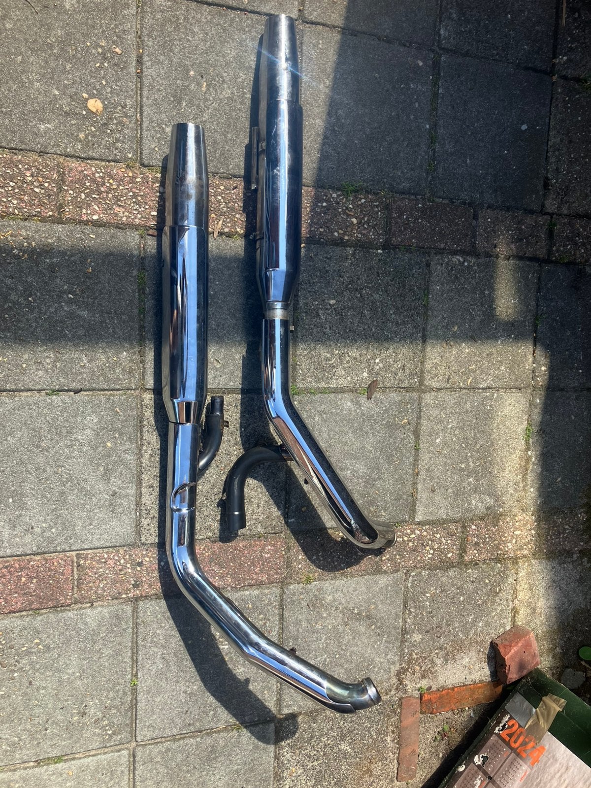 Te koop: originele uitlaatset Harley Dyna Streetbob 2015, Ophalen of Verzenden, Gebruikt