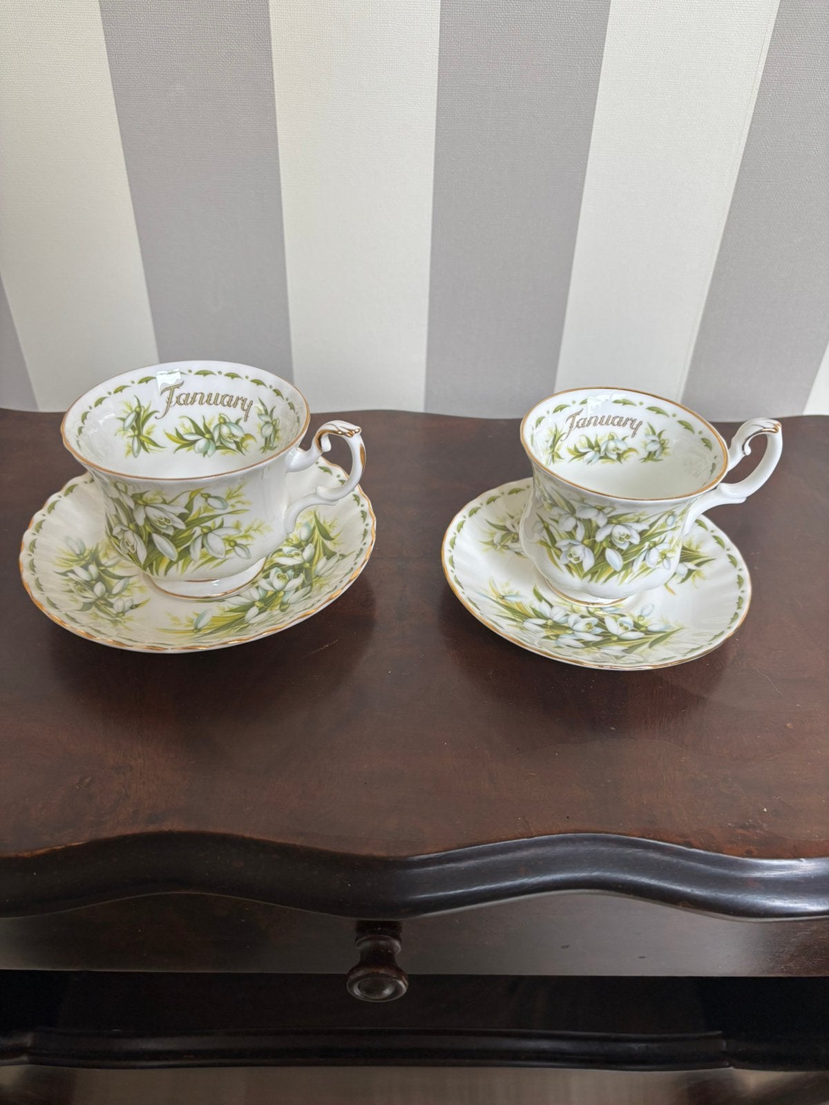 Royal Albert koffie kopjes set Januari 2x, Ophalen