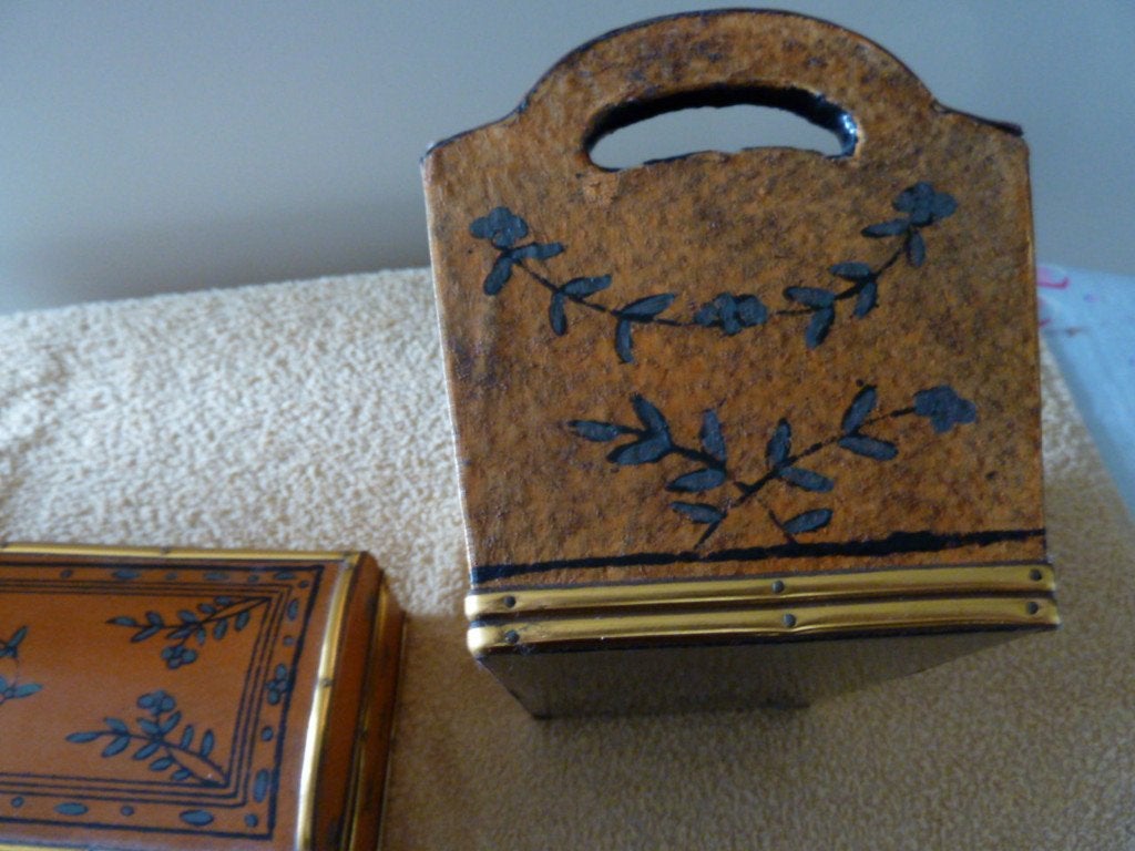 Decoratieve opbergdoos en bakje van hout., Hout, Gebruikt, Ophalen of Verzenden, Klassiek