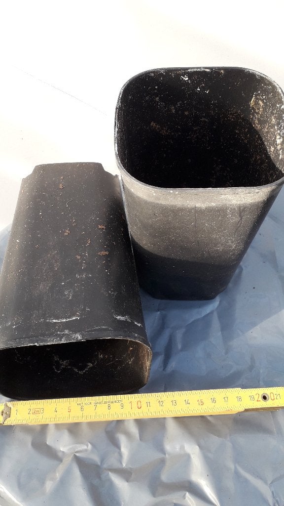 Doos met 125 hoge 2 liter rozenpotten € 30, Tuin en Terras, Bloempotten, Kunststof, Gebruikt, Rond, Kwekerij de Triemen