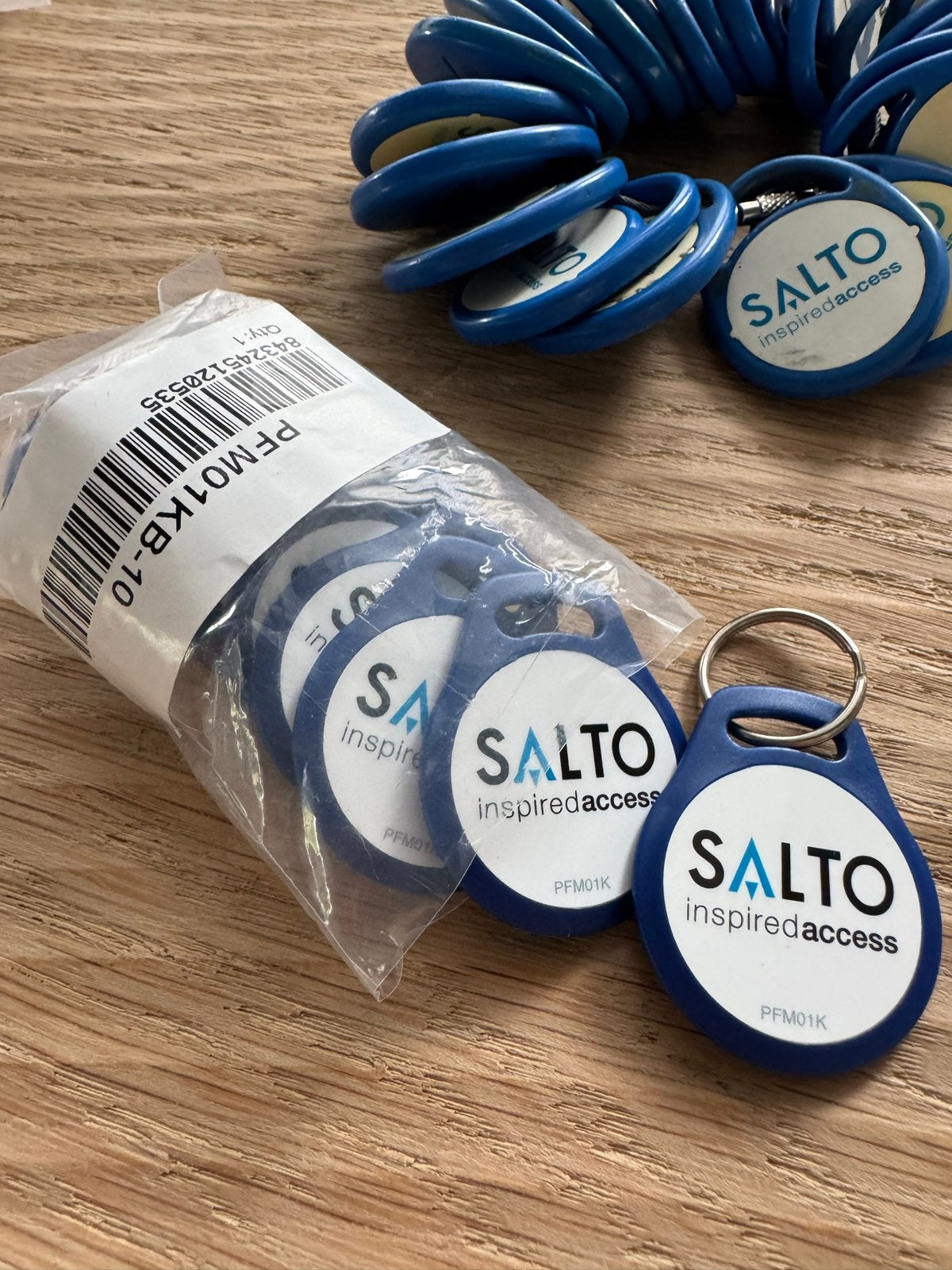 MIFARE Classic EV1 1K Salto PFM01KB tag Sleutelhanger Blauw, Ophalen of Verzenden, Nieuw, Overige typen