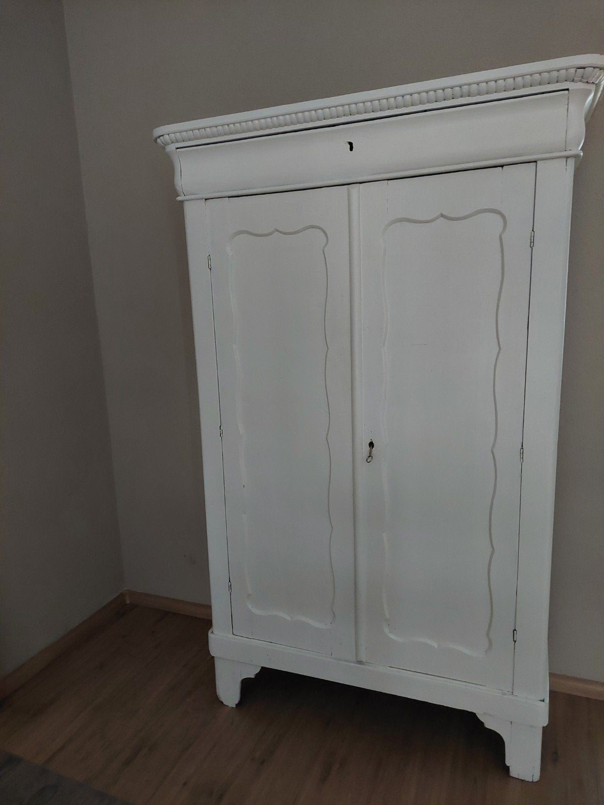 Antieke Biedermeier kast, Ophalen