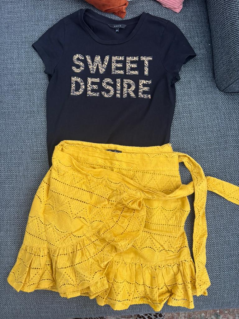 Nikkie rok en shirt 34/36, Geel, Ophalen of Verzenden, Zo goed als nieuw, Maat 36 (S)