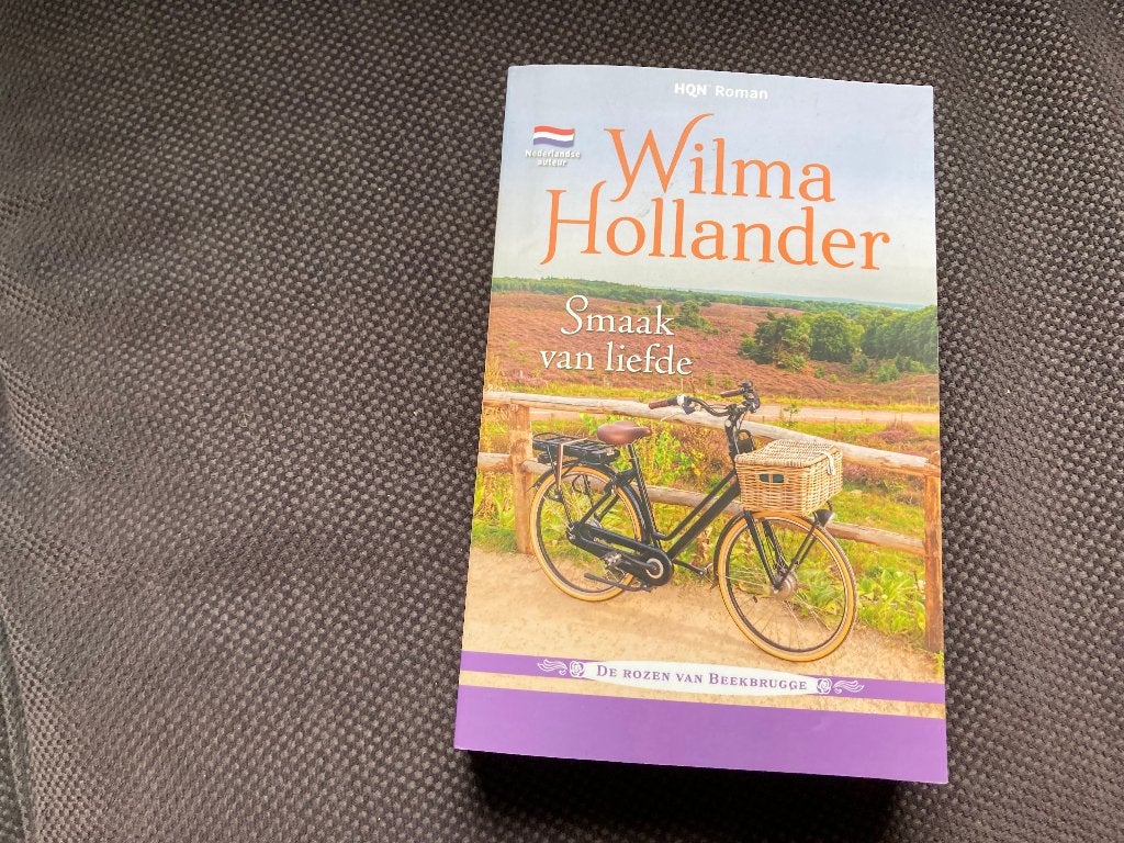 🚲 Wilma Hollander - Smaak van Liefde, Boeken, Ophalen of Verzenden, Zo goed als nieuw