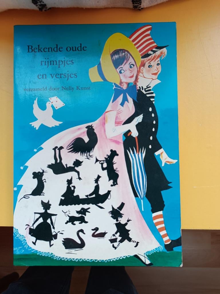 Nelly Kunst – Bekende oude rijmpjes en versjes, Ophalen of Verzenden, Gelezen, Nelly Kunst, Fictie