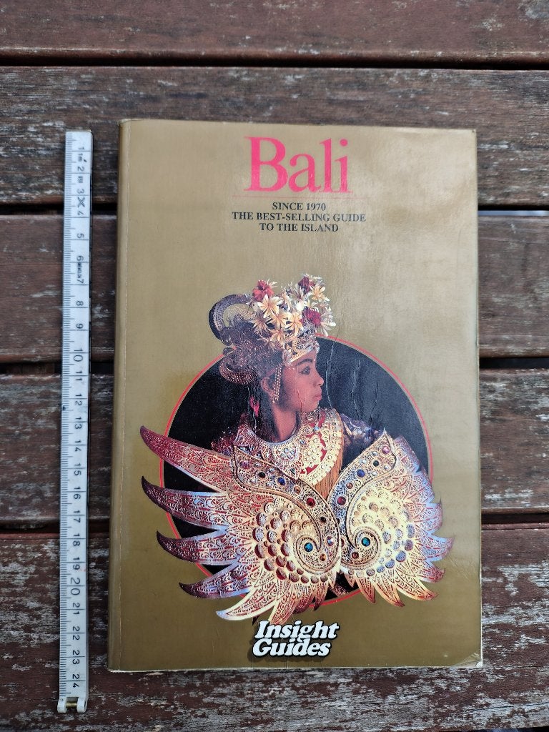 De Insight Guide: Bali (1988), Ophalen of Verzenden, Reisgids of -boek, Azië, Gelezen