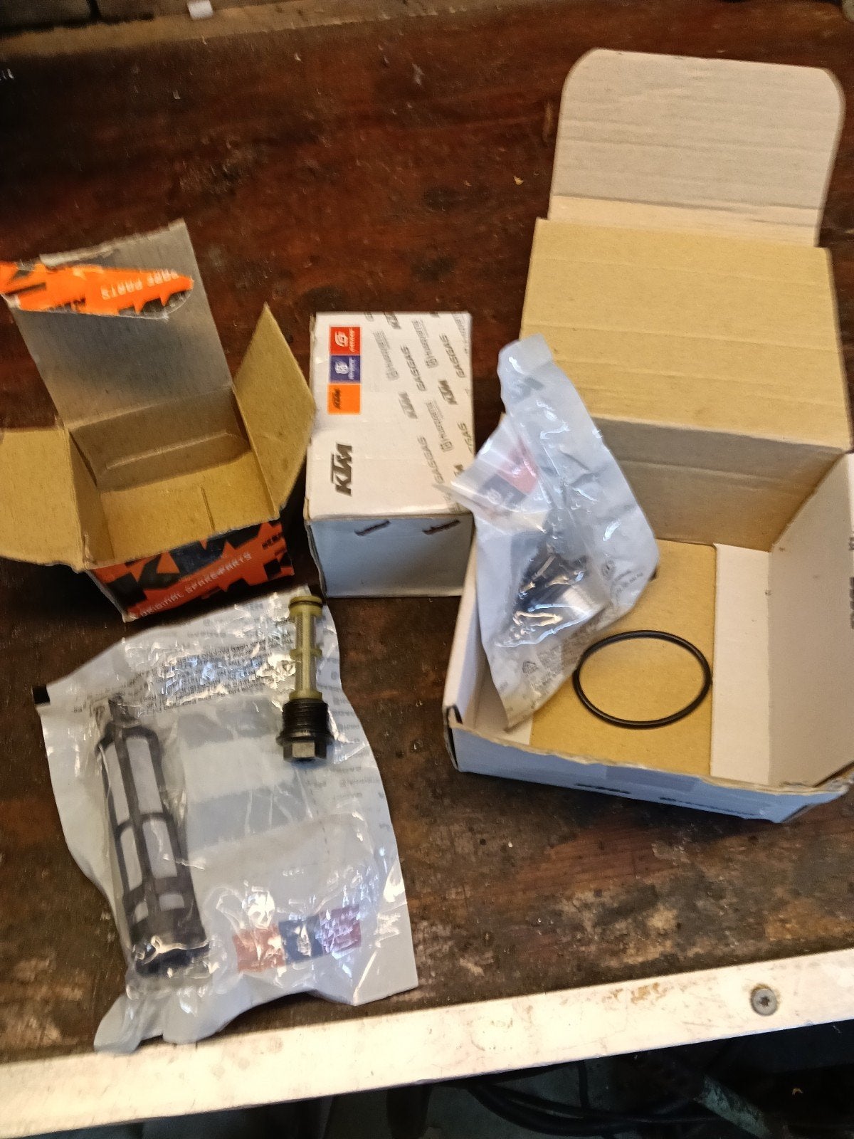 KTM  duke 390 Tandwiel en Oliefilter Service Kit, Ophalen of Verzenden, Nieuw