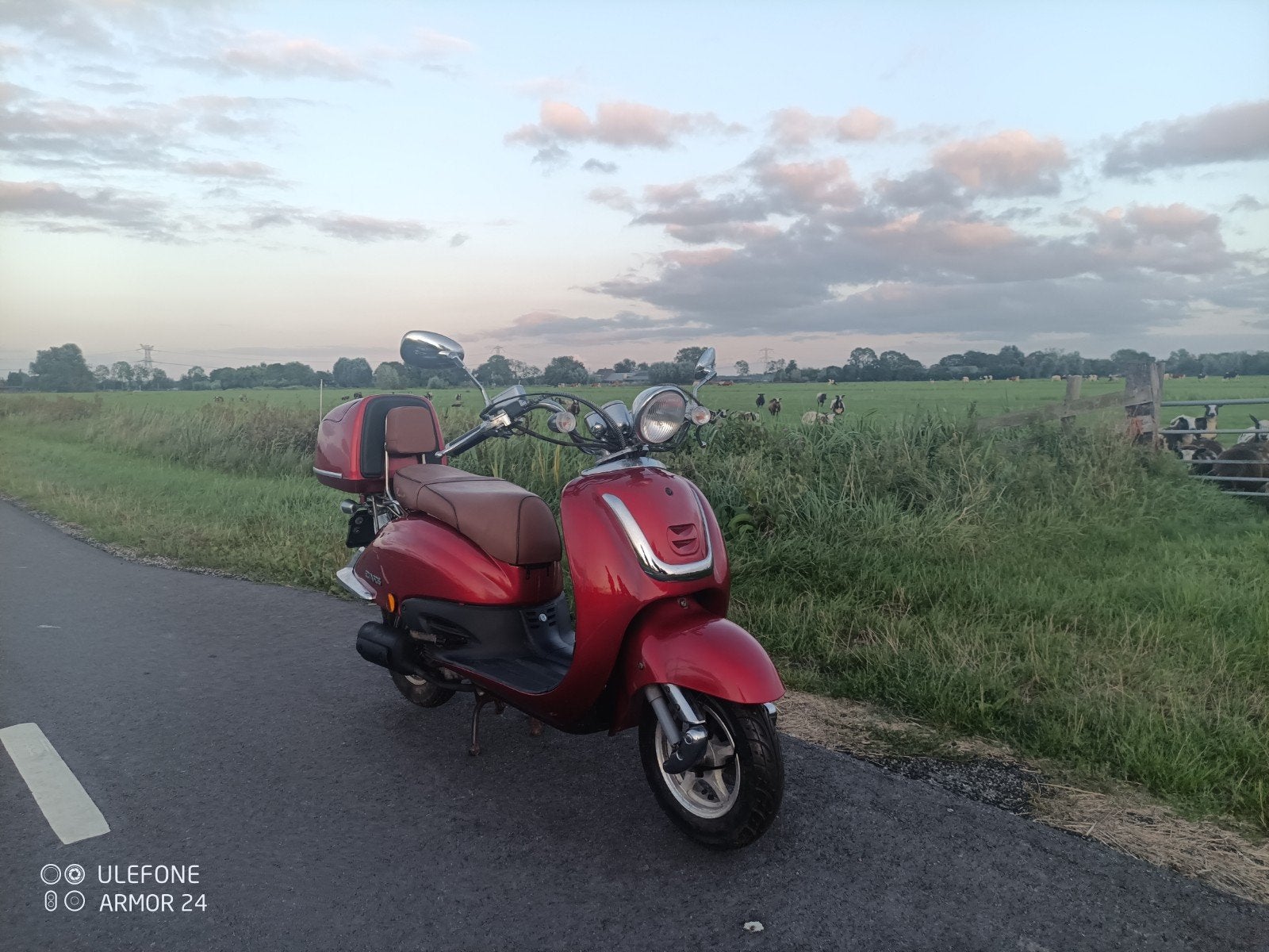 Edwards ChinaTown Scooter - Slechts 682 KM!, Fietsen en Brommers, Ophalen, Edwards, Maximaal 45 km/u, 49 cc