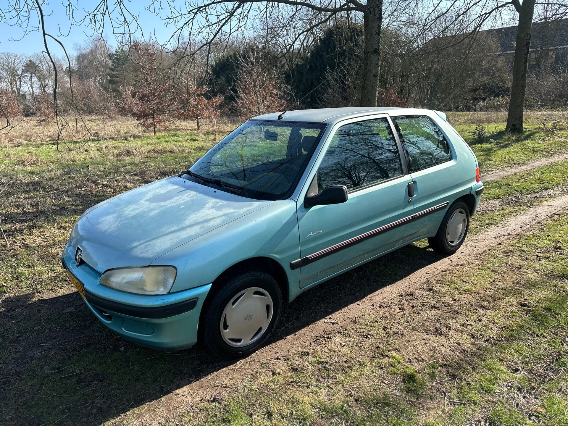 Peugeot 106 1.1 Accent apk t/m 18-04-2027, 15 km/l, Gebruikt, 4 cilinders, Origineel Nederlands