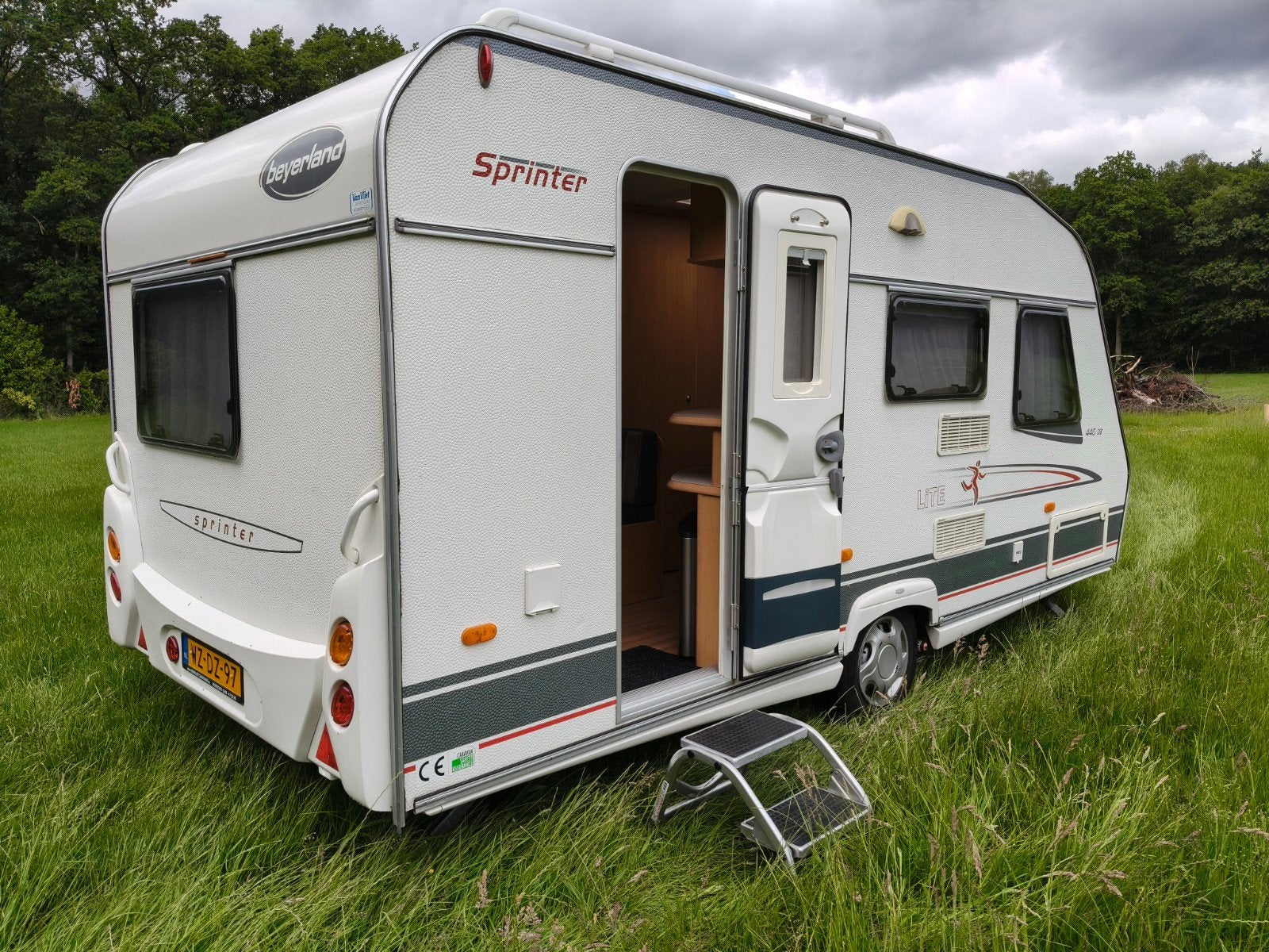 Caravan | Beyerland Sprinter Lite 440 DB, Caravans en Kamperen, Caravans, Treinzit, 750 - 1000 kg, Particulier, Beyerland