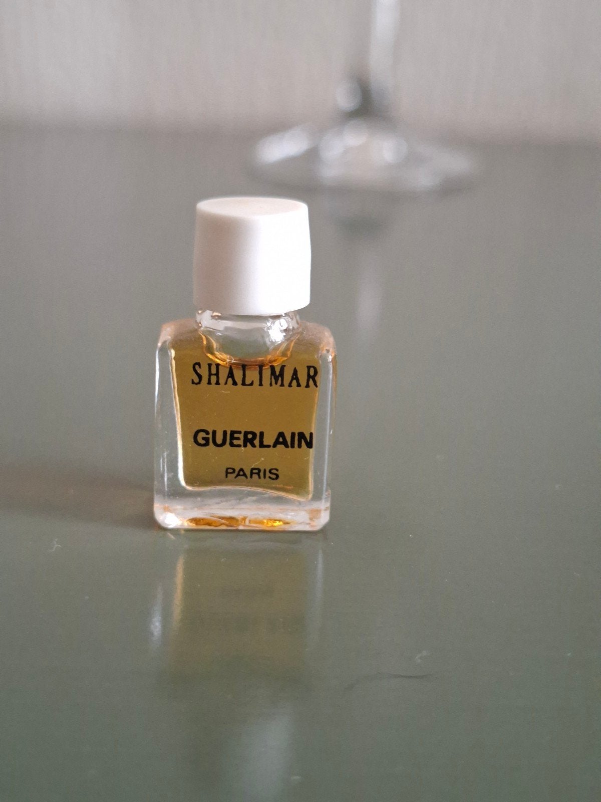 Guerlain micro miniaturen uit 1983., Ophalen of Verzenden, Miniatuur