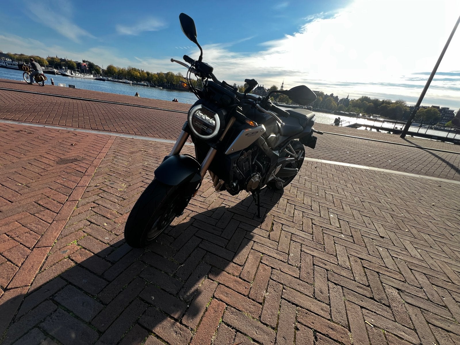 Honda CB650R zo goed als nieuw- 4300 kmstand, Occasion, 4 cilinders, Motorrijbewijs A, Particulier