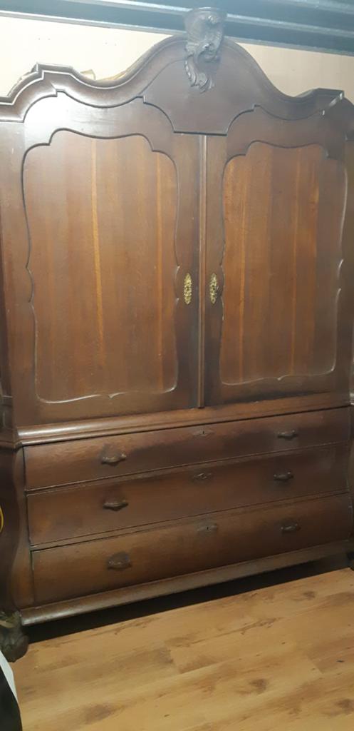 Antieke Oud Hollandse Kast met Carved Details, Ophalen