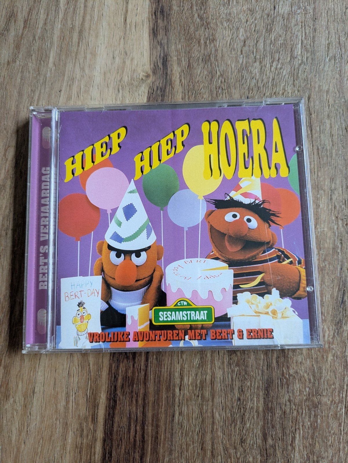 Sesamstraat Hiep Hiep Hoera CD - Bert's Verjaardag, Gebruikt, 6 tot 9 jaar, Ophalen of Verzenden, Verhaal of Sprookje