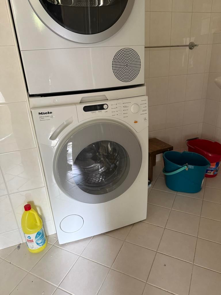 Wasmachine Miele & Droger Bosch, 6 tot 8 kg, Ophalen, Gebruikt, 1200 tot 1600 toeren
