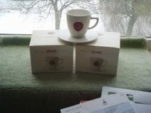 3 bekers met schotels € 8.50, Ophalen, Zo goed als nieuw, Overige stijlen, Kop(pen) en/of Schotel(s)