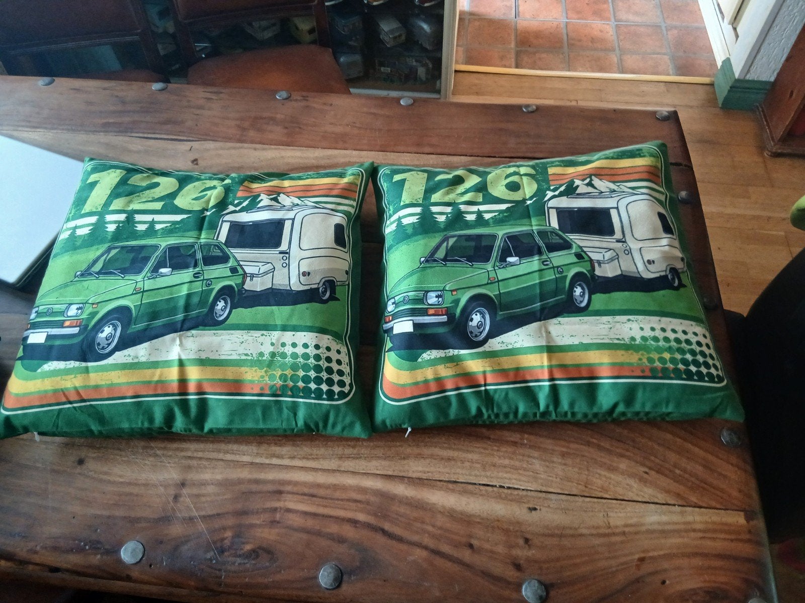 Predom Sierkussens met 126 en caravan print, Ophalen, Overige merken, Met print, Vierkant
