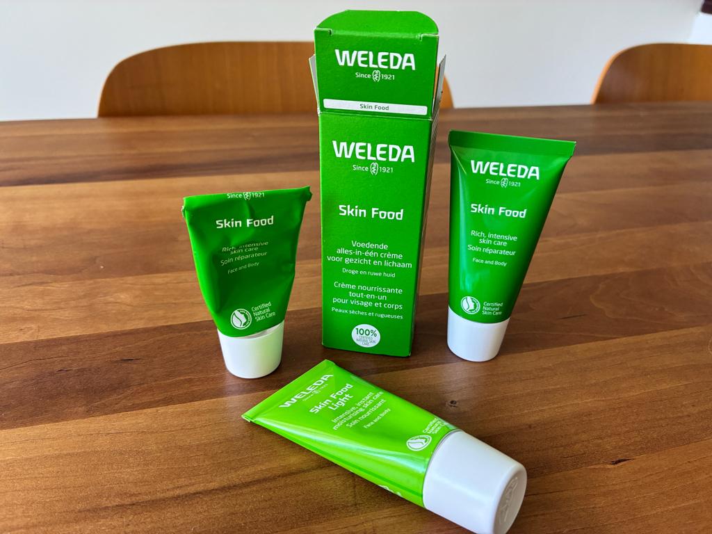 3 x Weleda skin food - light en normaal, Ophalen of Verzenden, Nieuw, Gehele gezicht, Verzorging