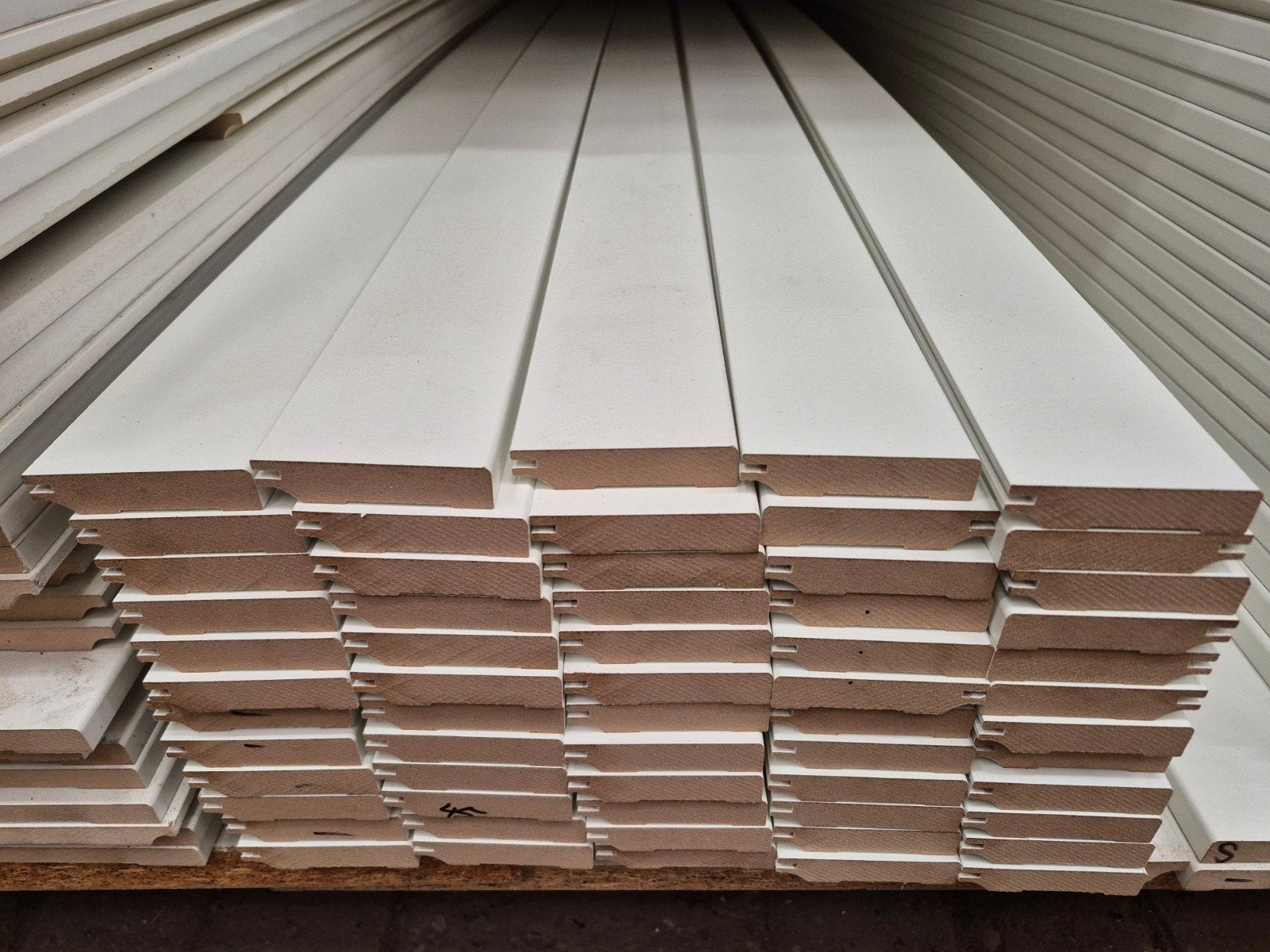 15x70mm plint mdf V313 ral9010 240cm lang AANBIEDING!, Ophalen, ., Nieuw, Mdf