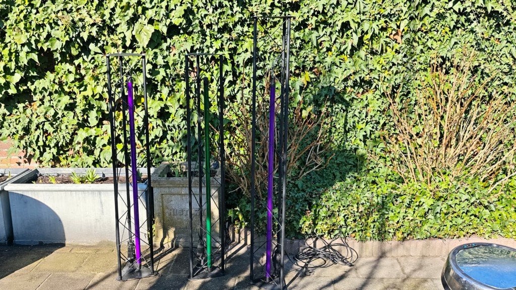 Neon lichtzuilen ijzeren frame., Industrieel, Overige fittingen, Zo goed als nieuw, Ophalen