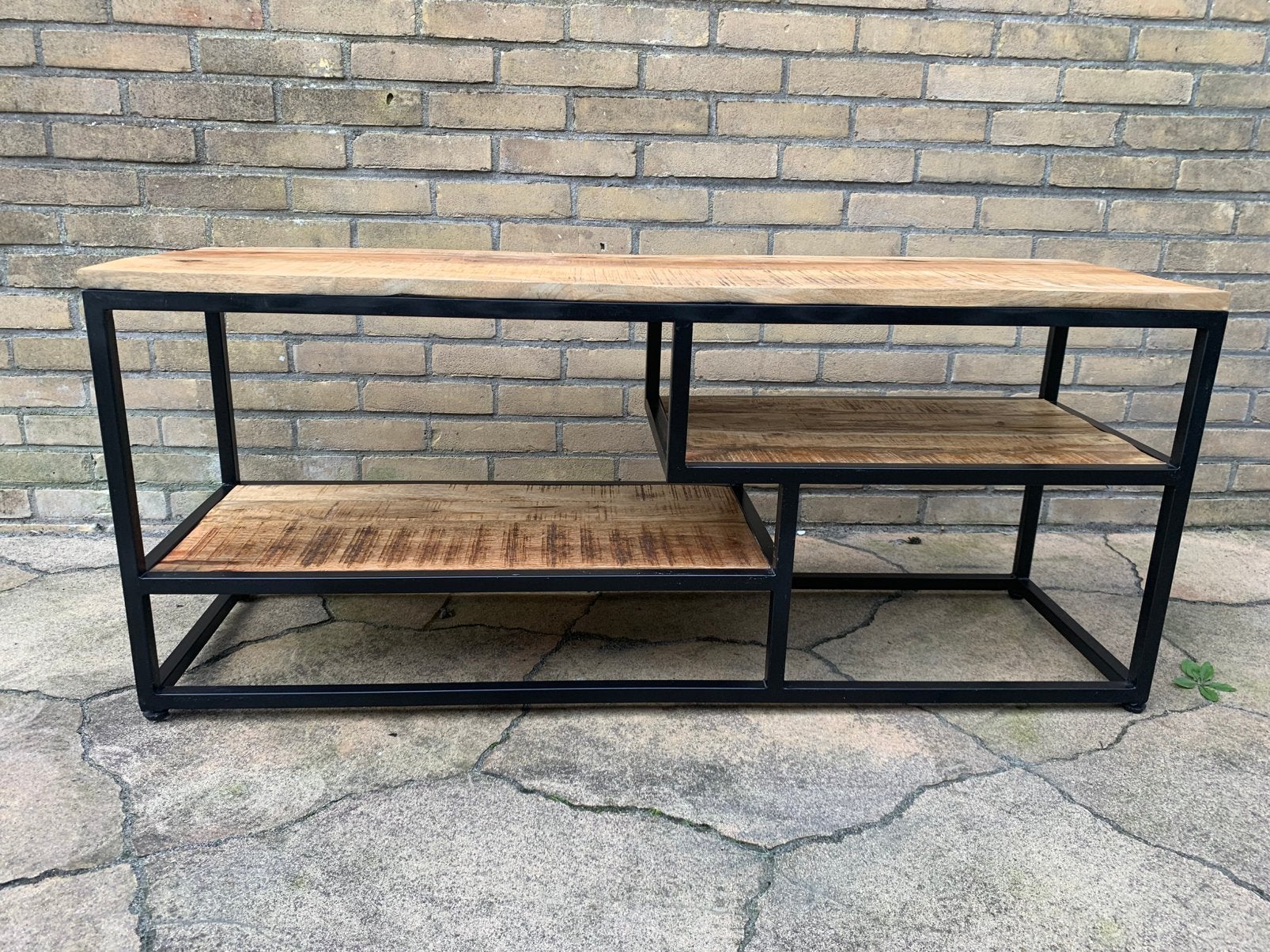Stoer industrieel tv-meubel / dressoir, Ophalen, 100 tot 150 cm, Zo goed als nieuw, Metaal