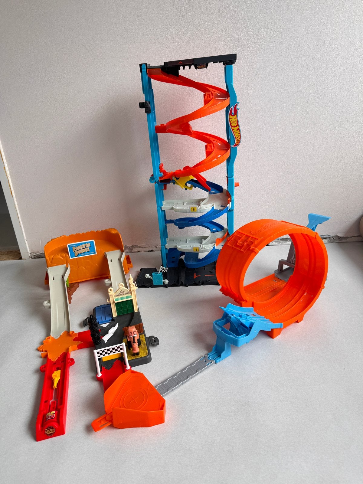 Hot Wheels racebanen – grote set met transformeerbare baan, Ophalen, Gebruikt
