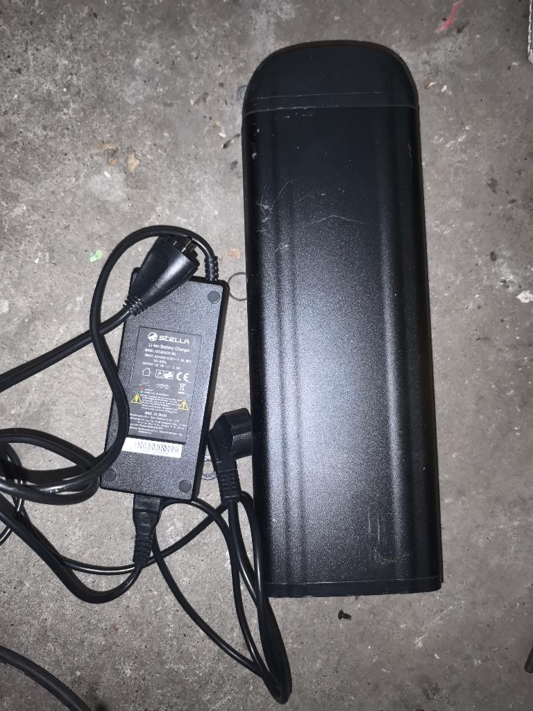 Stella type 3 battery nieuwe staat 36v 14.5ah 522wh+lader, Fietsen en Brommers, Fietsaccessoires | Fietsaccu's, Ophalen of Verzenden