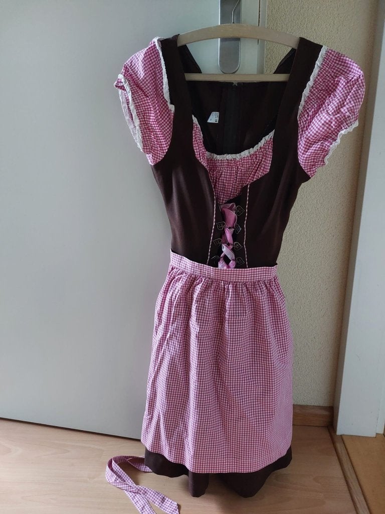 Dirndl maat 38 voor Oktoberfest, Maat 38/40 (M), Ophalen of Verzenden, Kleding, Overige thema's