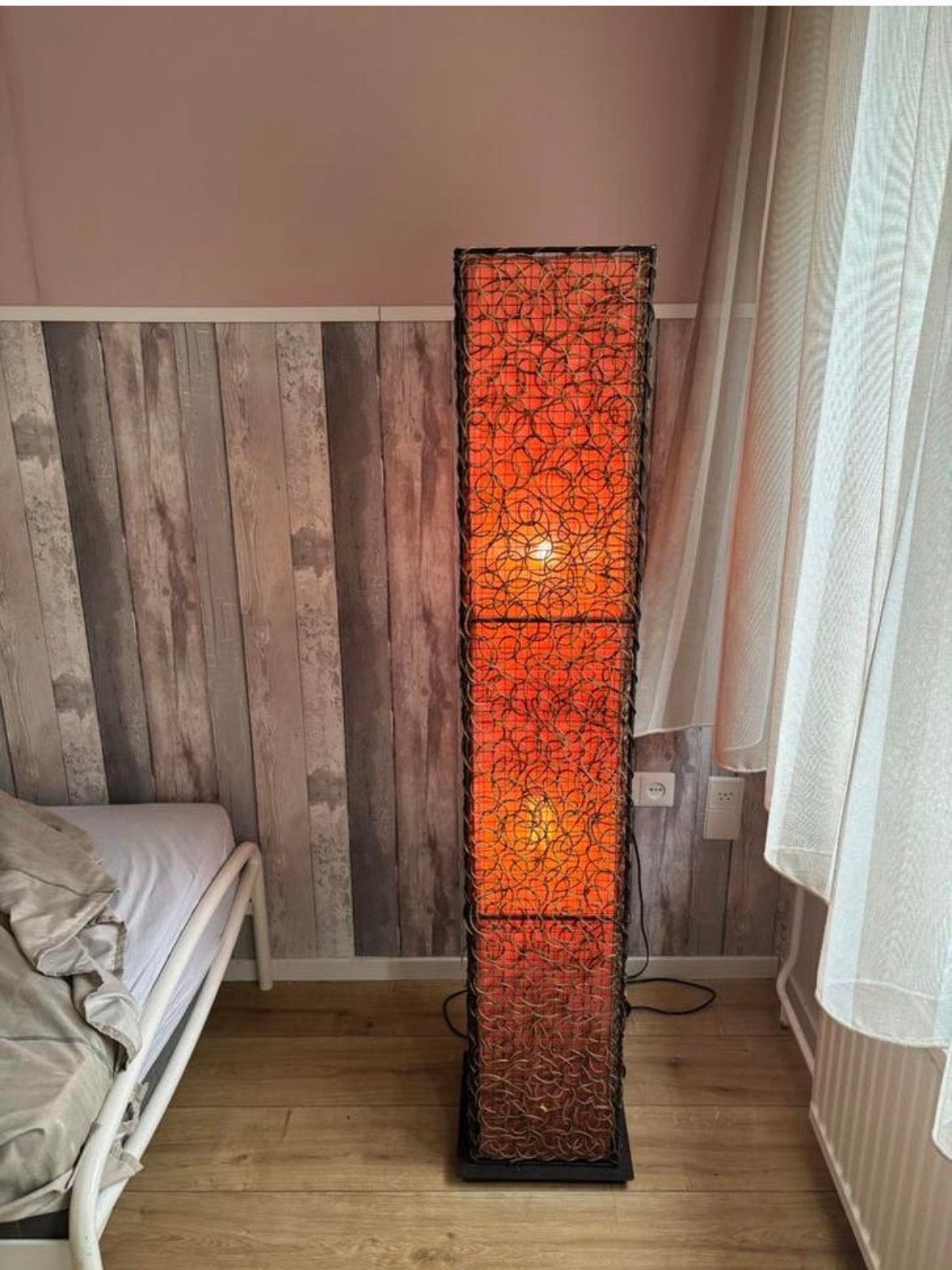 Retro Franse vloerlamp - Uniek design, sfeervol licht, Ophalen of Verzenden, Gebruikt, Overige materialen, 150 tot 200 cm