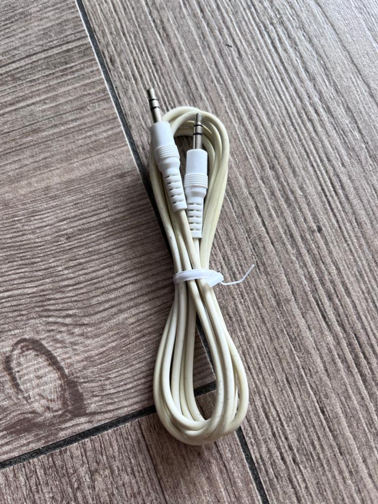 Witte 3.5mm Jack Audio Kabel - Aux Kabel, Ophalen of Verzenden, Gebruikt, Minder dan 2 meter, Overige kabels