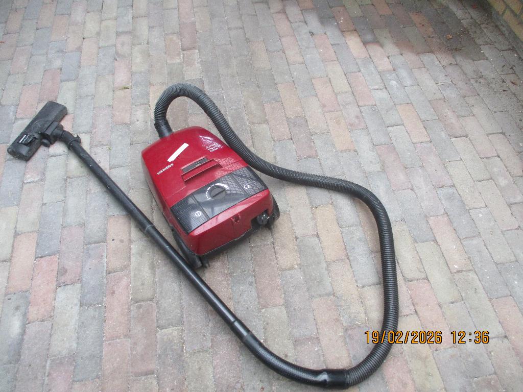 stofzuiger  1500 watt, toeren verstelbaar      z,g,a,n, Witgoed en Apparatuur, Stofzuigers, Overige typen, Zo goed als nieuw, 1200 tot 1600 watt