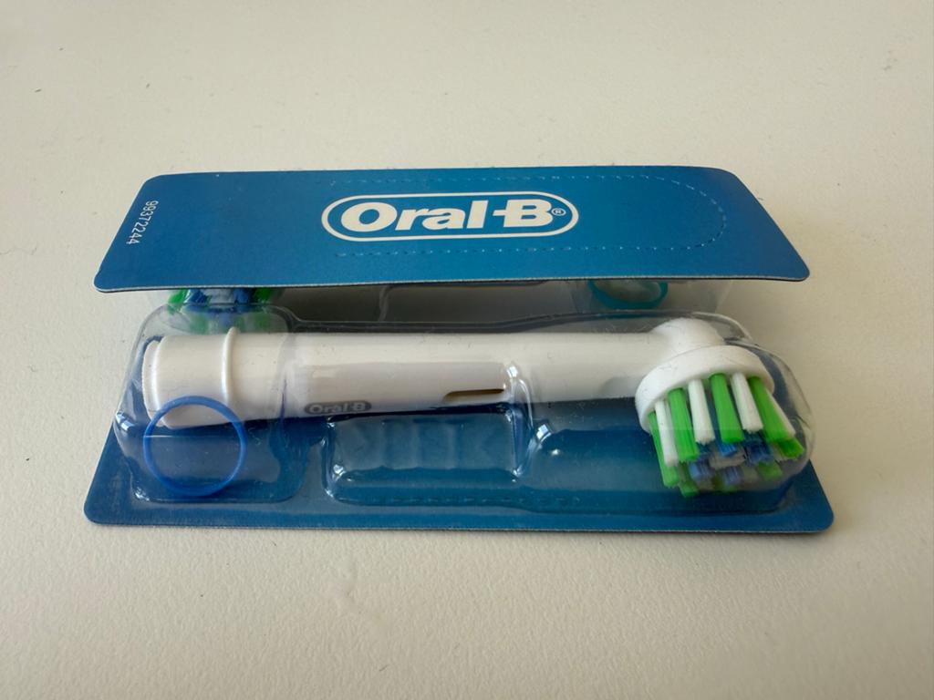 14x Oral-B Pro Cross Action Opzetborstels CleanMaximiser, Ophalen of Verzenden, Nieuw