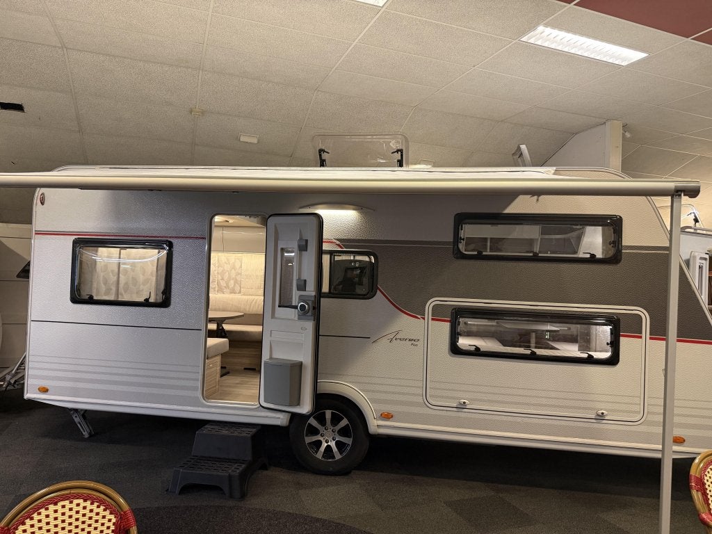 Bürstner AVERSO Plus 510 TK STAPELBED 7 PERSOONS TOPSTAAT, Caravans en Kamperen, Luifel, Bedrijf, Treinzit, Bürstner
