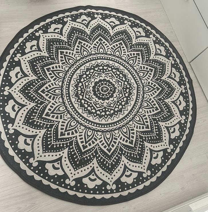 Handgemaakt zwart-wit mandala vloerkleed – uniek design, Huis en Inrichting, Ophalen, Zwart, 200 cm of meer, Zo goed als nieuw