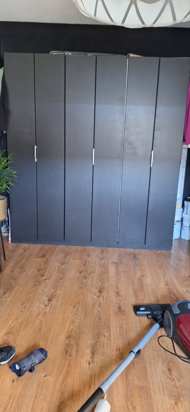 Zwarte kast met knik/schuifdeuren, Huis en Inrichting, Gebruikt, 150 tot 200 cm, Ophalen of Verzenden, 150 tot 200 cm