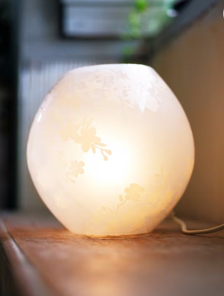Ikea Knubbig tafellamp kersenbloesem wit, Ophalen of Verzenden, Nieuw, Glas, Minder dan 50 cm