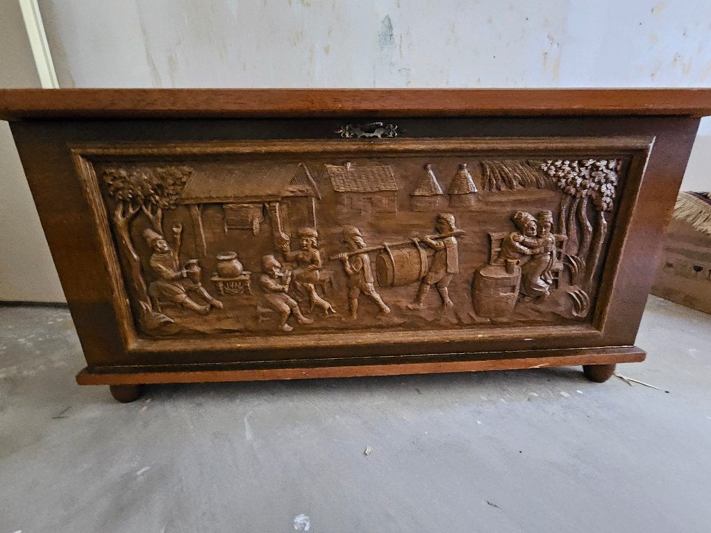 Antieke deken/ bruidskist handsnijwerk, Ophalen, Minder dan 50 cm, 100 tot 150 cm, Zo goed als nieuw