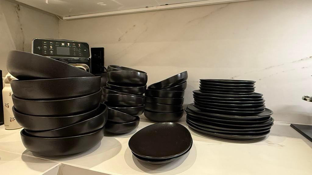 Magma zwart serviesset van Casa Shop, Ophalen, Keramiek, Zo goed als nieuw, Effen