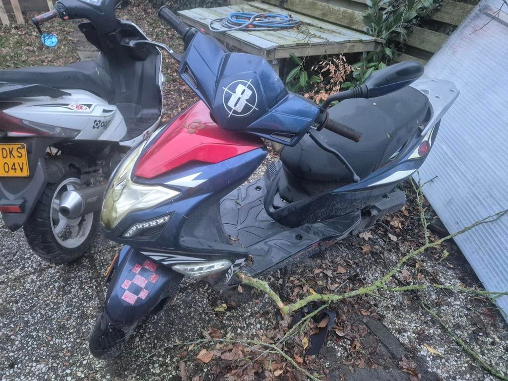 AGM R8 Scooter - Opknapper of voor onderdelen, Ophalen of Verzenden, Gebruikt, Overige typen, Overige merken