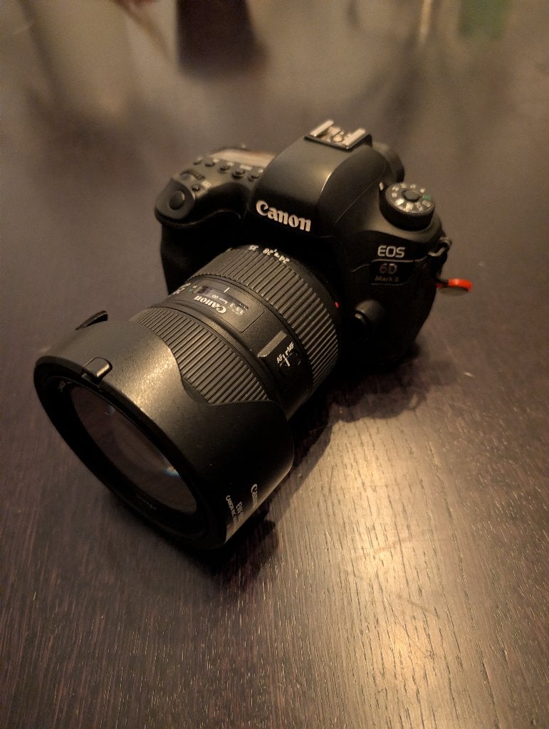 Canon EOS 6D Mark II + Canon EF 24-70mm f/2.8L II USM, Audio, Tv en Foto, Fotografie | Lenzen en Objectieven, Zo goed als nieuw