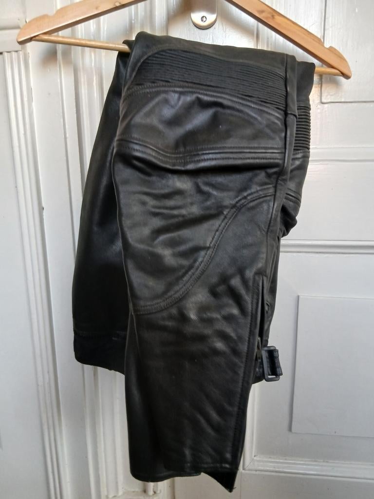 Zwarte leren motorbroek Revenger, Motoren, Kleding | Motorkleding, Ophalen, Tweedehands, Dames, Broek | leer