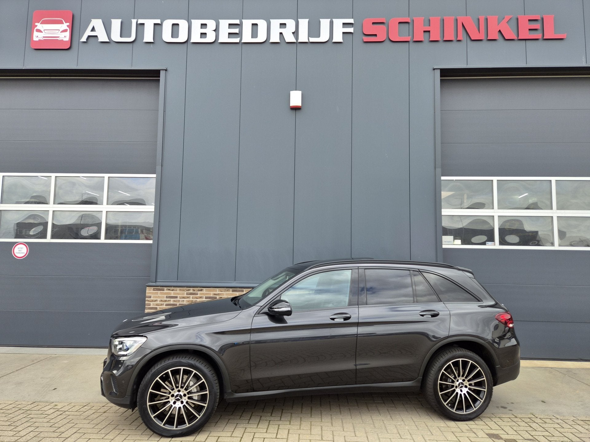 Mercedes-Benz GLC 300e 4MATIC AMG,PANO,LED,360 CAMERA,20INCH, Auto's, Automaat, Gebruikt, 2000 kg, Vierwielaandrijving