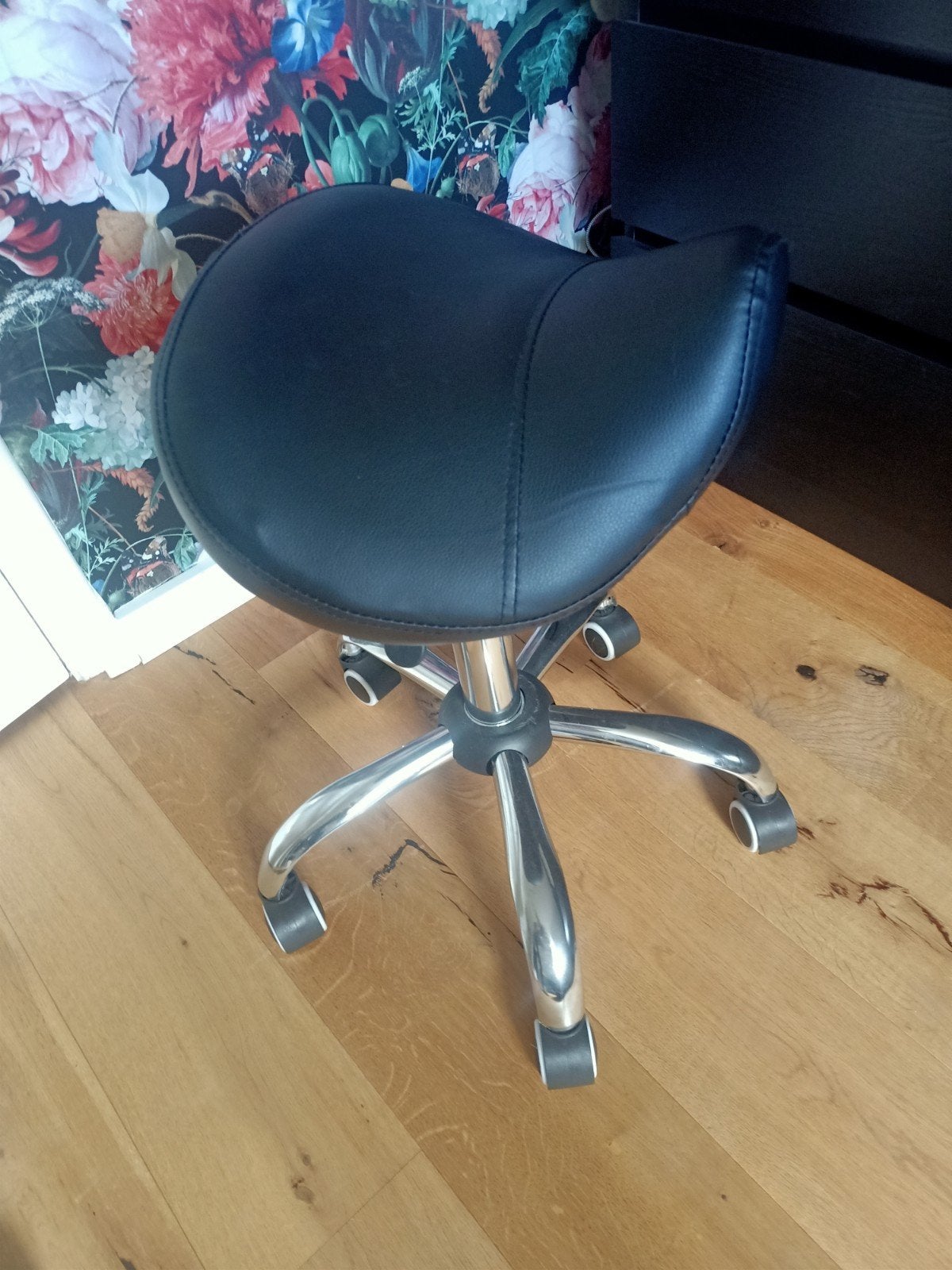 verstelbare zadelkruk / tabouret zwart, Ophalen, In hoogte verstelbaar, Gebruikt, Kunststof