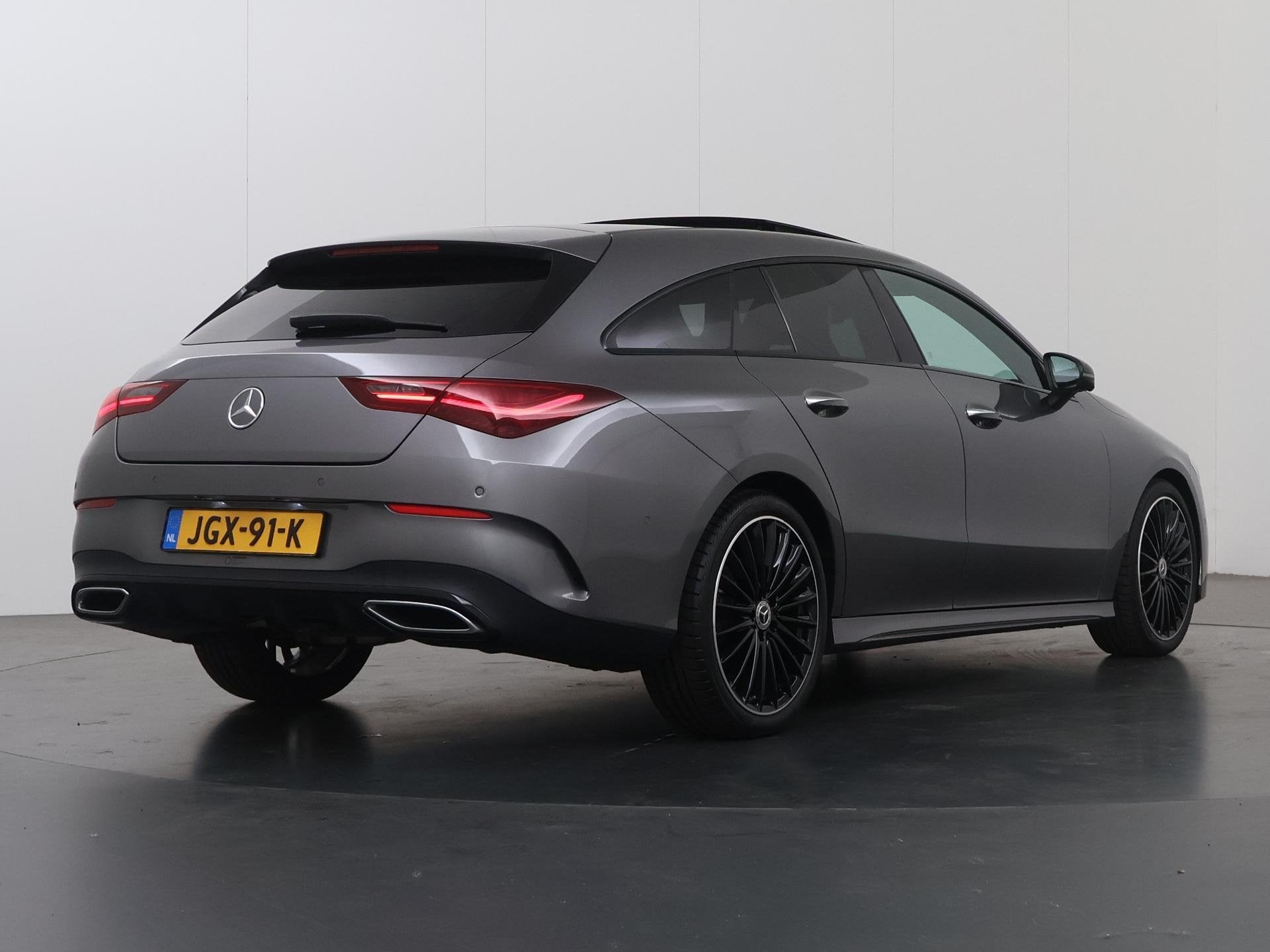 Mercedes-Benz CLA-klasse 180 Shooting Brake Business Solutio, Auto's, 136 pk, Gebruikt, 4 cilinders, Origineel Nederlands