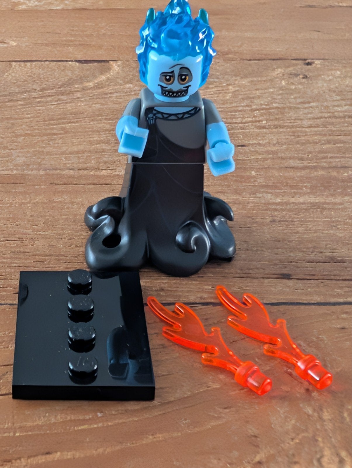 Lego Minifigures serie Disney 2/ Hades, Kinderen en Baby's, Speelgoed | Duplo en Lego, Lego, Ophalen of Verzenden, Zo goed als nieuw