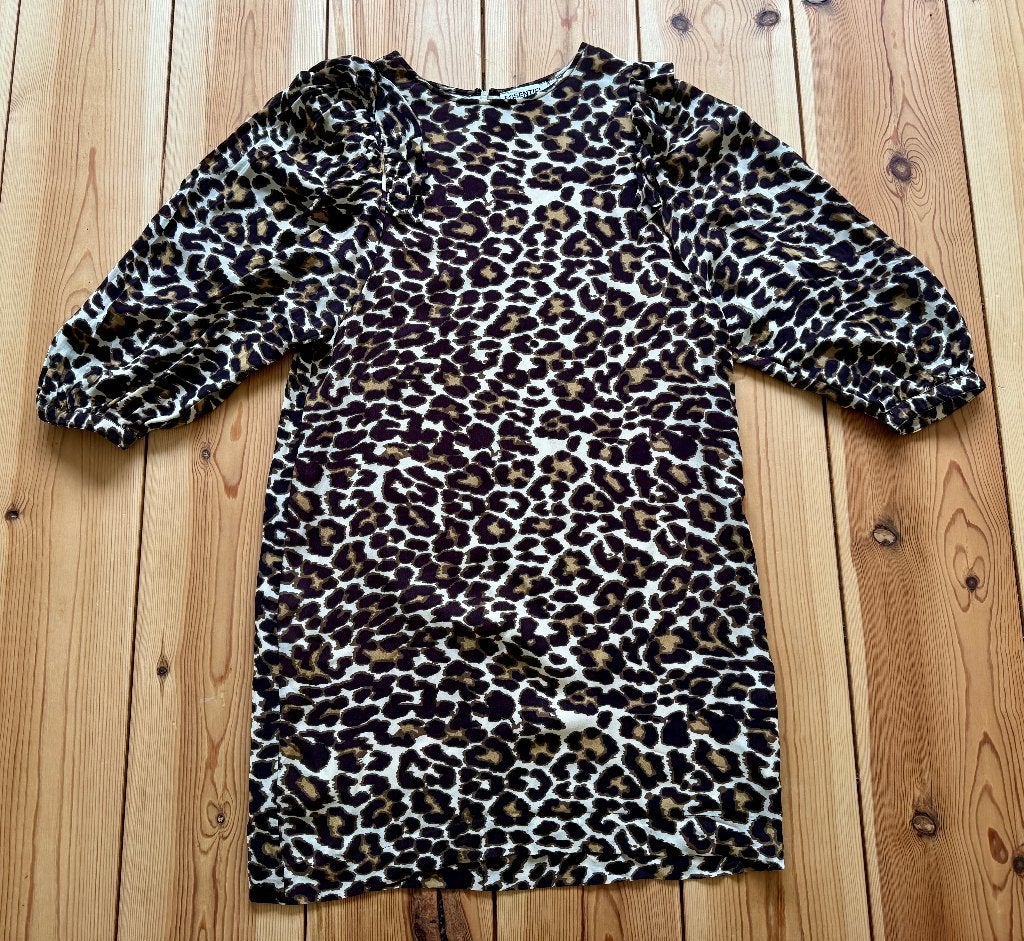Jurk Essentiel Antwerp - Bruin Beige - Maat 42 / Large, Kleding | Dames, Bruin, Maat 42/44 (L), Ophalen of Verzenden, Zo goed als nieuw