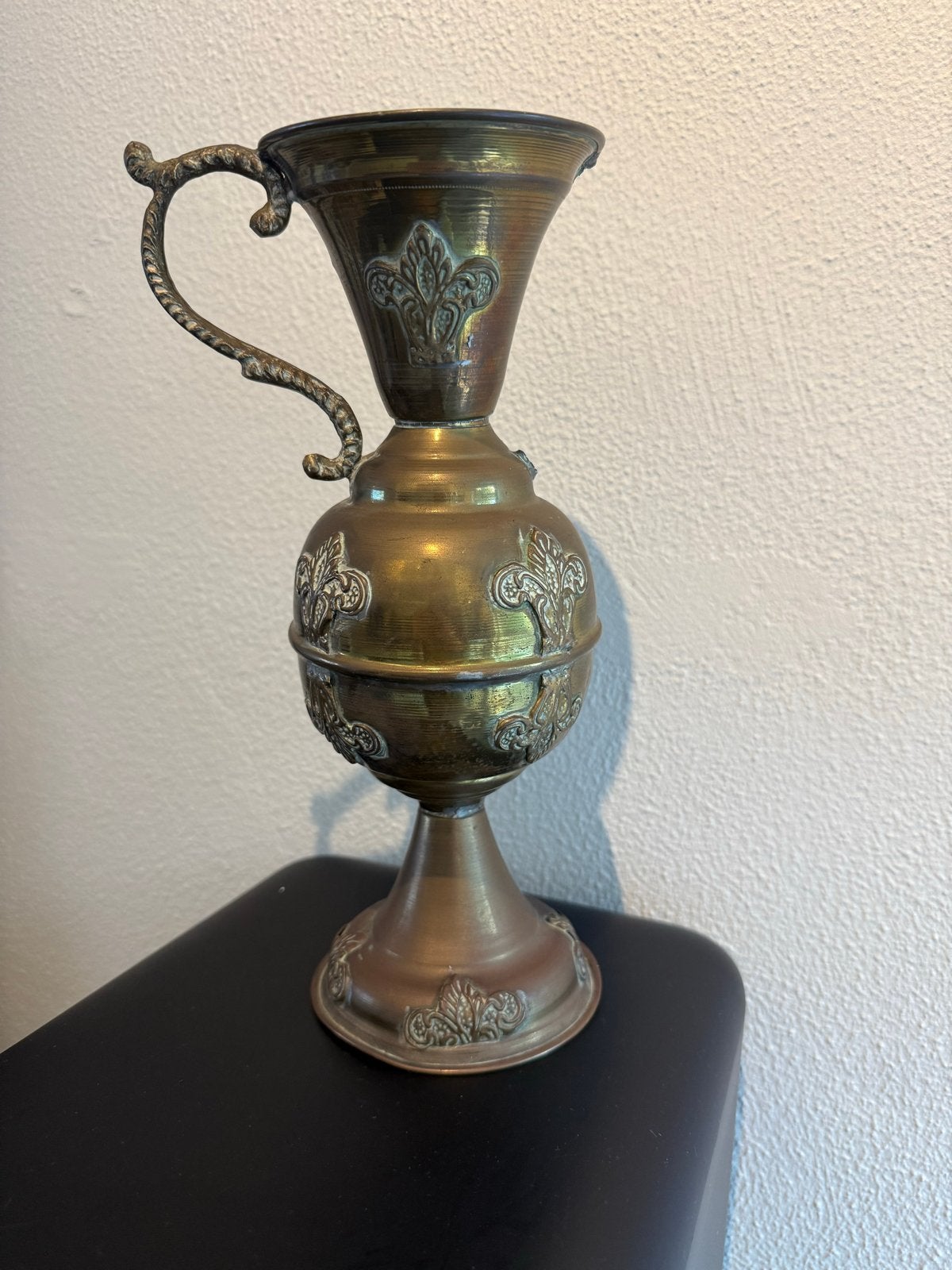 Antieke Bronzen Vaas met Fleur-de-lis Decoratie, Ophalen of Verzenden