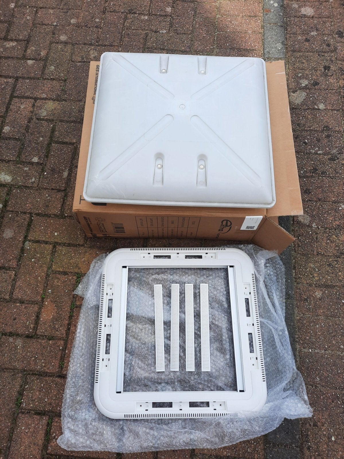 Dakluik 40x40 met nieuw binnenkader, Ophalen, Zo goed als nieuw