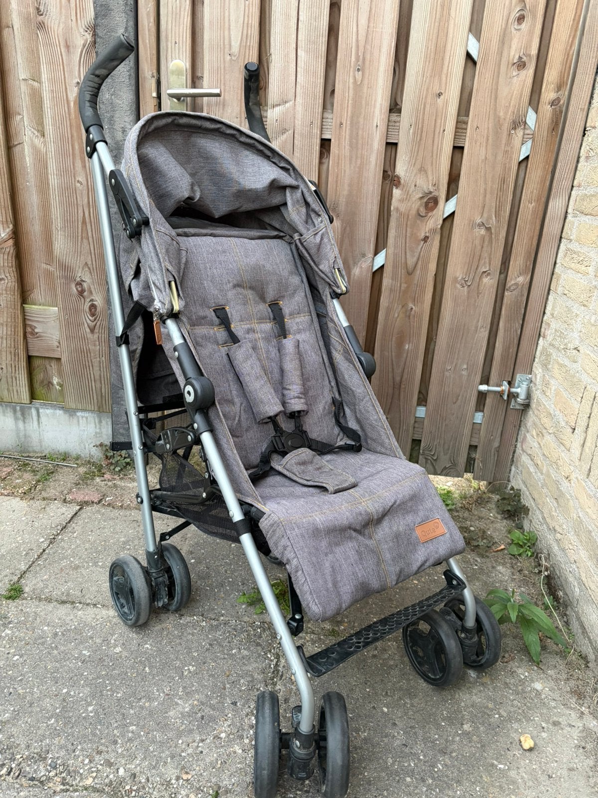 Buggy van Qute, Ophalen, Gebruikt